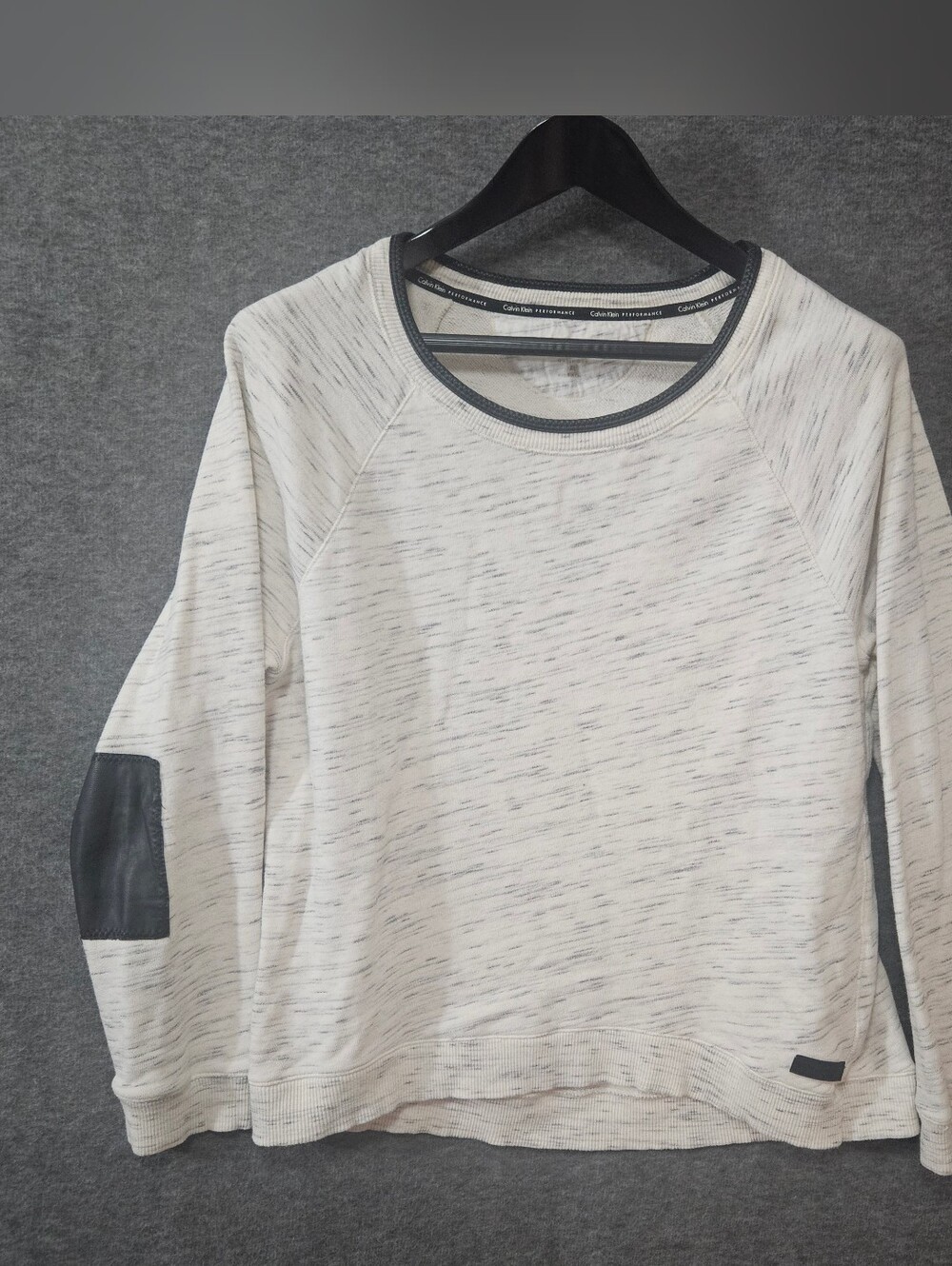 Calvin Klein Performance  Crew Neck Sweatshirt Women's Size XL Cream and Gray